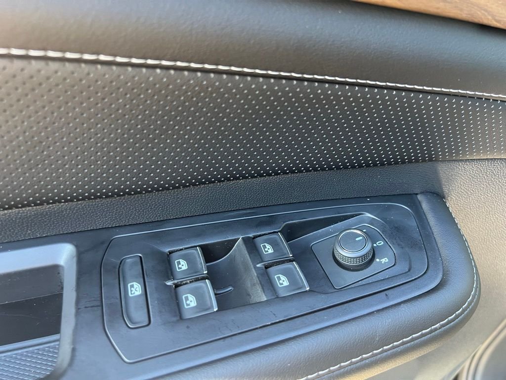New 2026 Black Volkswagen SE w/Technology image 52