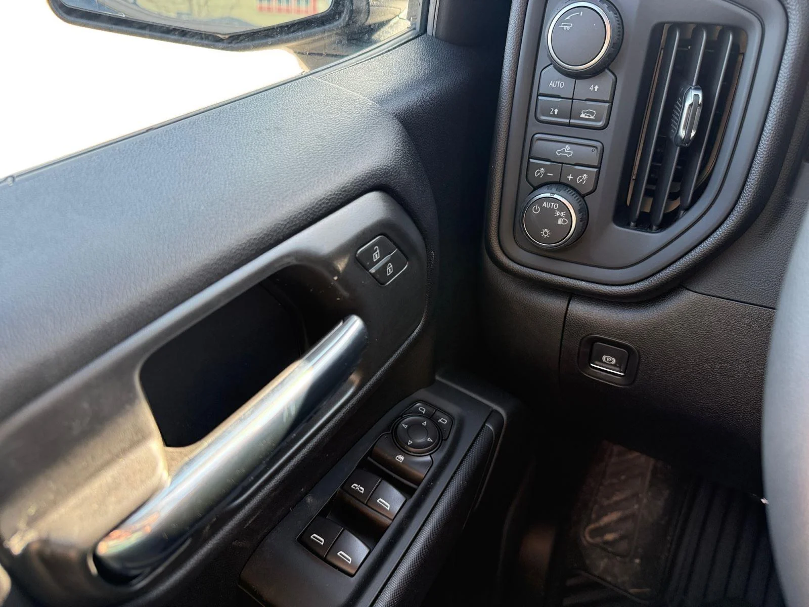 2026 Chevrolet Silverado 1500 Custom - Photo 17