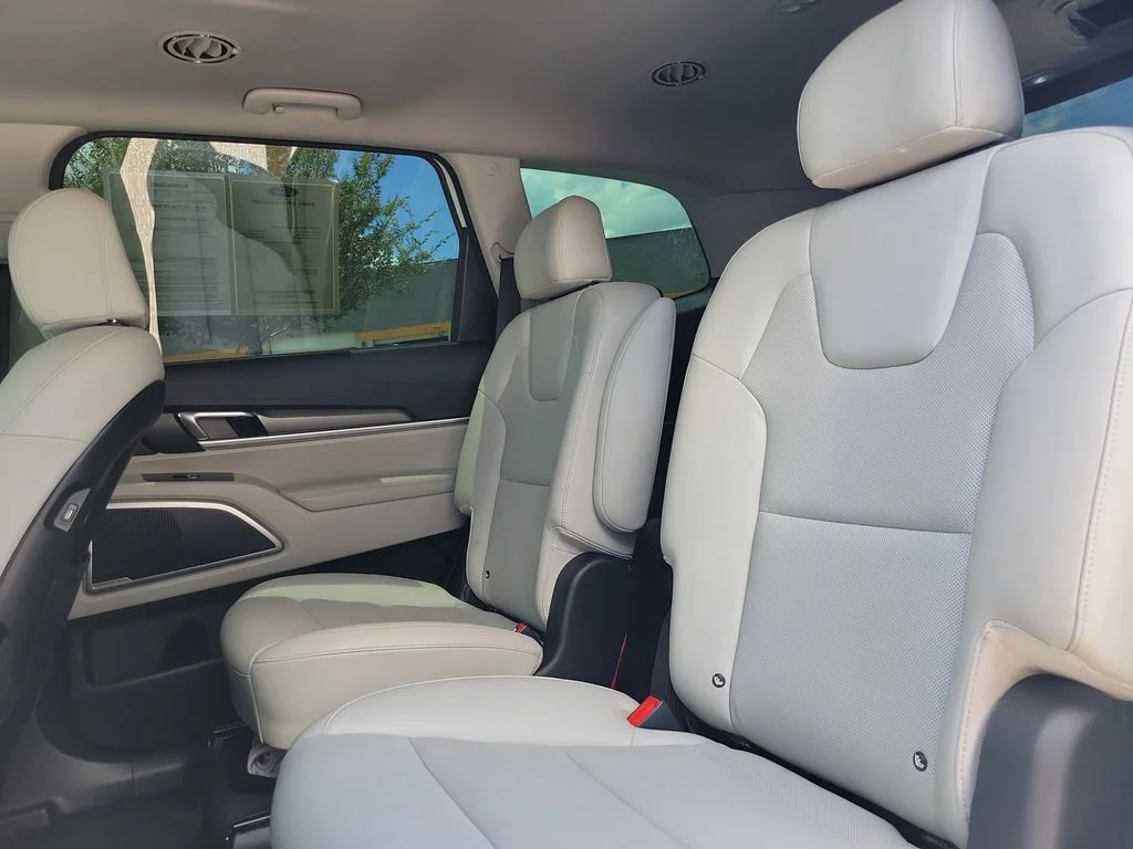 Used 2022 Glacial White Pearl Kia S image 10
