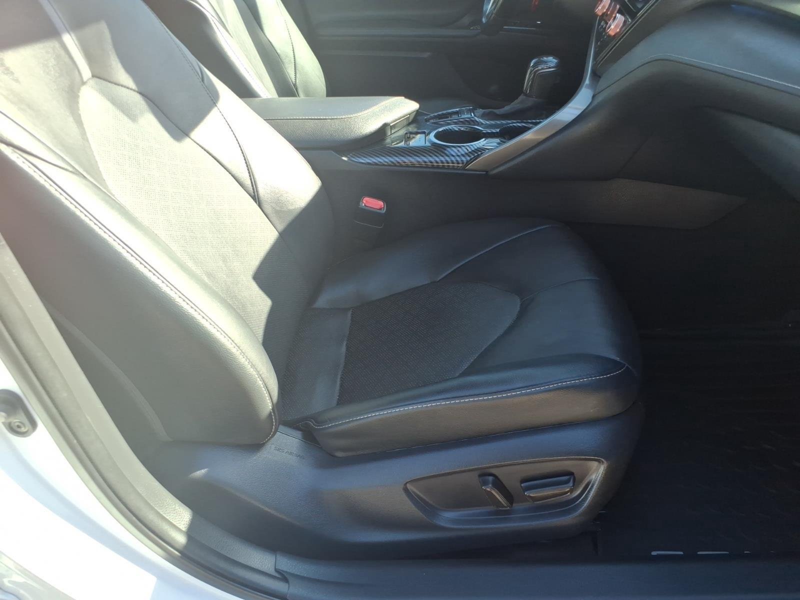 Used 2021 Wind Chill Pearl Toyota XSE image 19