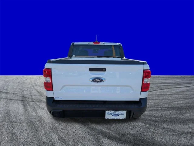 Used 2024 White Ford XL image 5