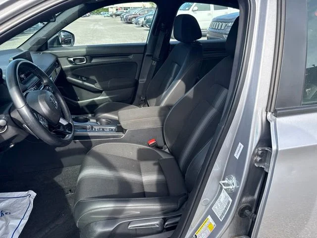 Used 2025  Honda Sport image 19
