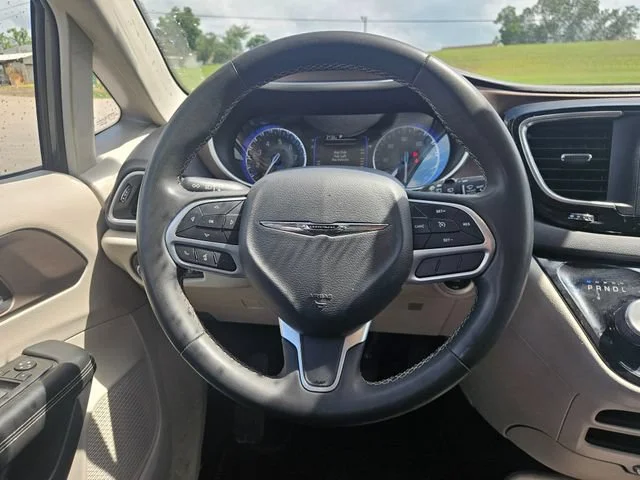Used 2023 Gray Chrysler LX image 14