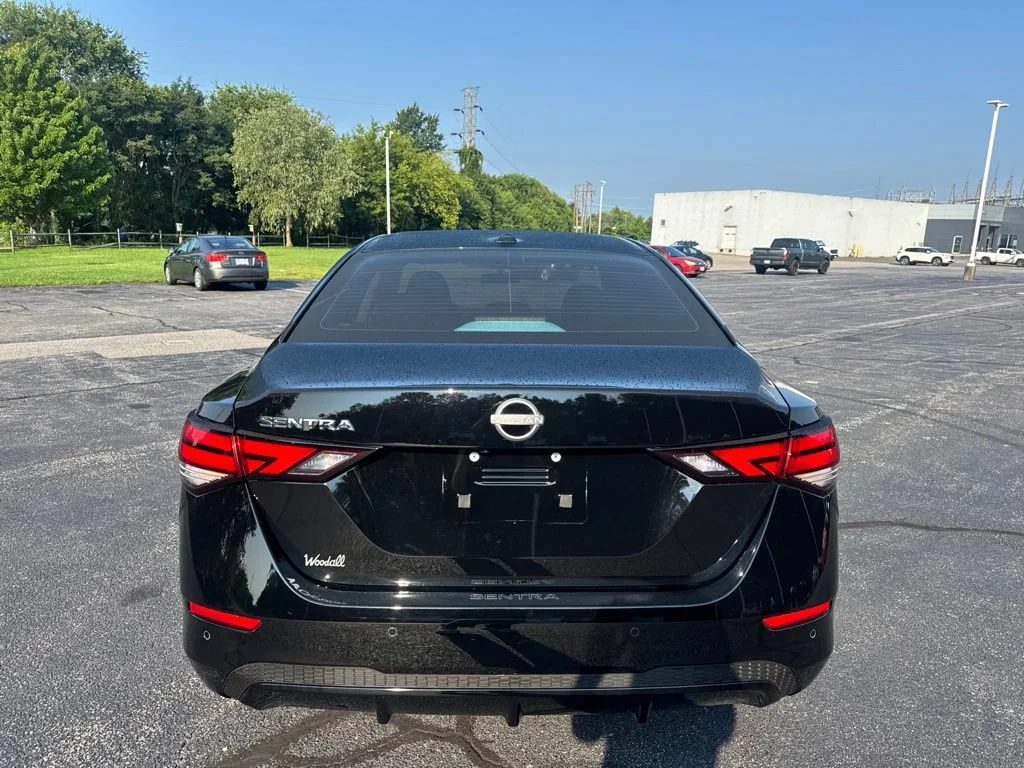 Used 2025 Super Black Nissan SV image 7