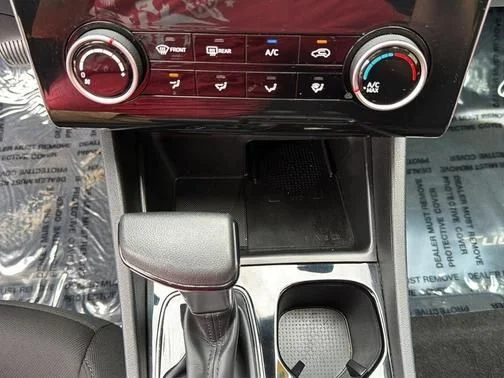 Used 2023 Black Hyundai SEL image 17