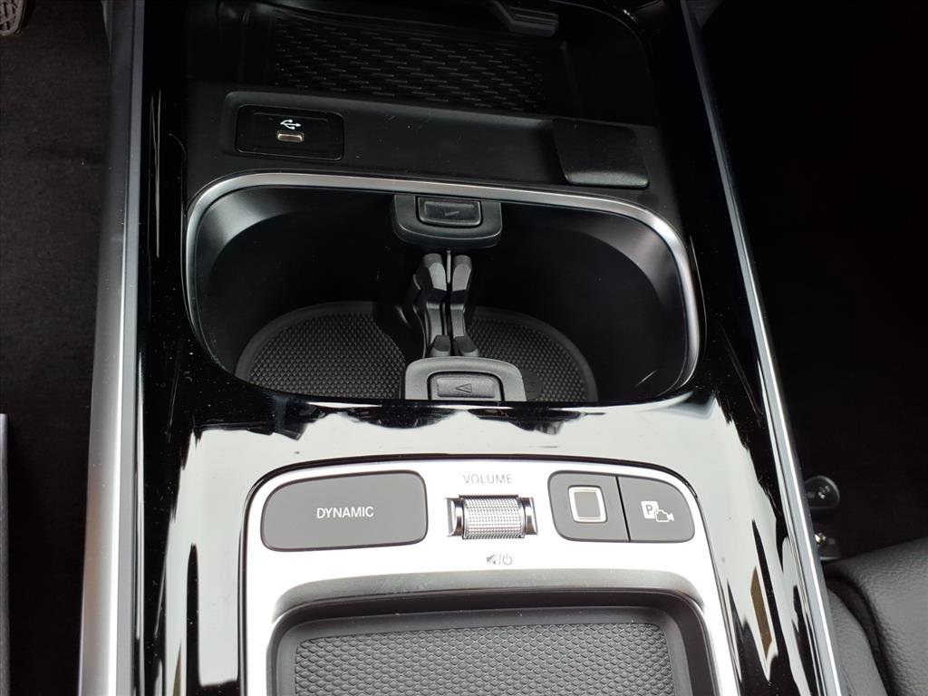 New 2026 Mountain Grey Metallic Mercedes-Benz GLB 250 image 38