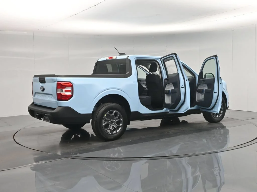 New 2026 Light Blue Ford XLT image 5