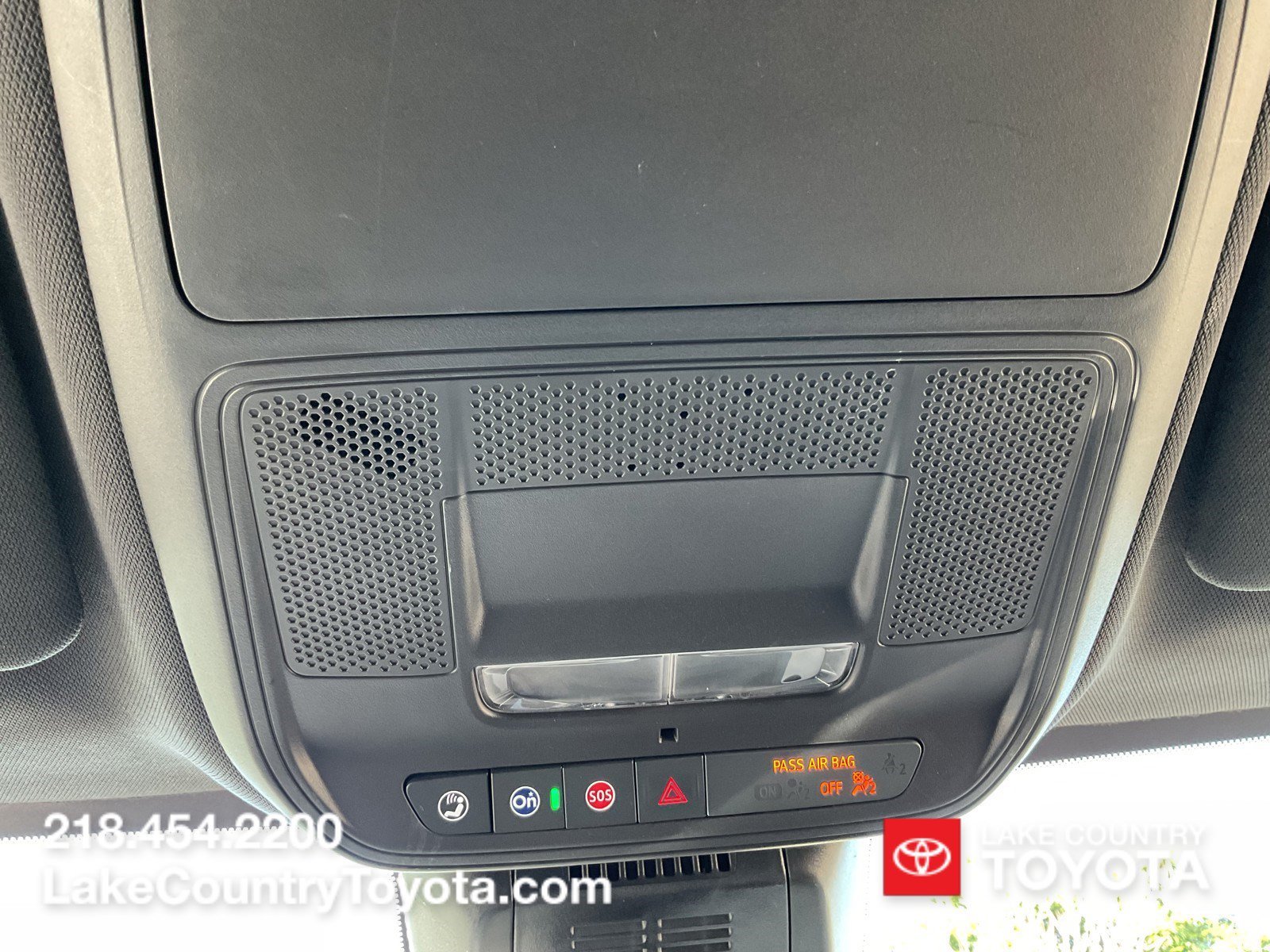 Used 2025 Graphite Gray GMC Elevation image 36