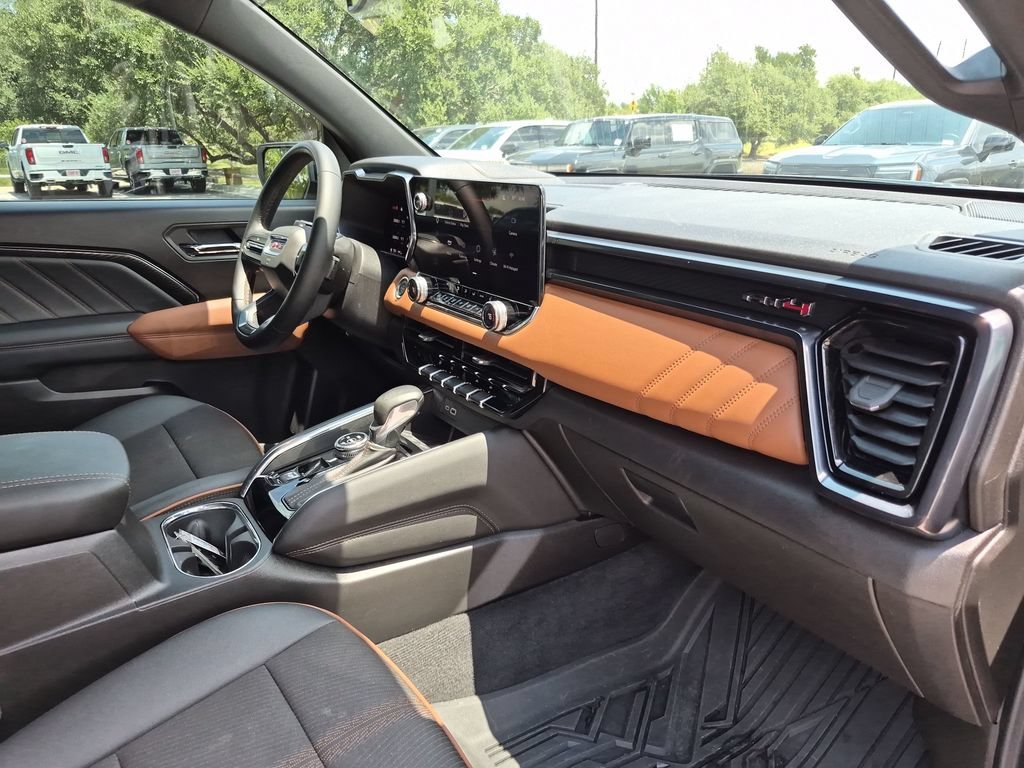 Used 2025 Onyx Black GMC AT4 image 40