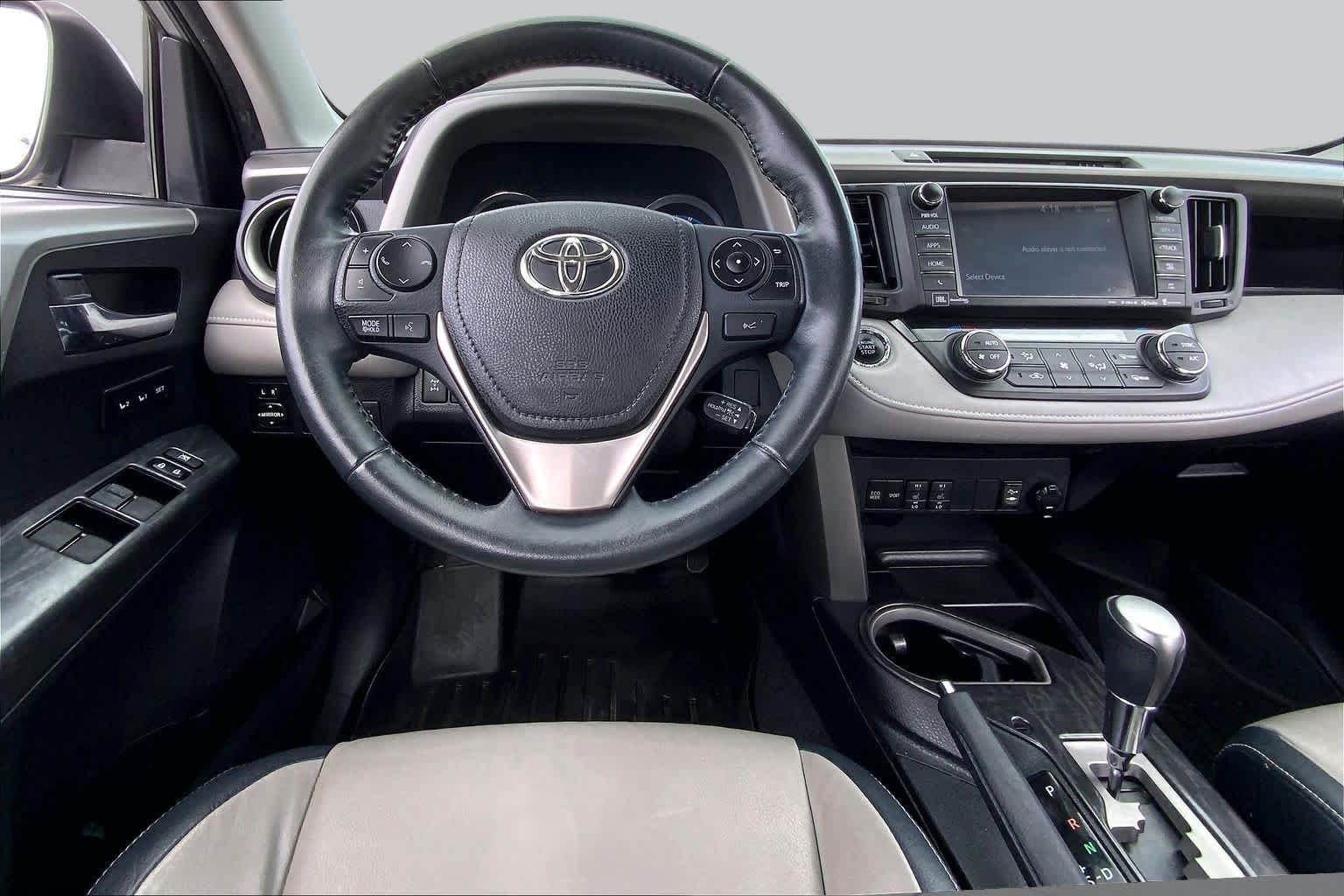 Used 2017 Silver Sky Metallic Toyota Platinum image 6