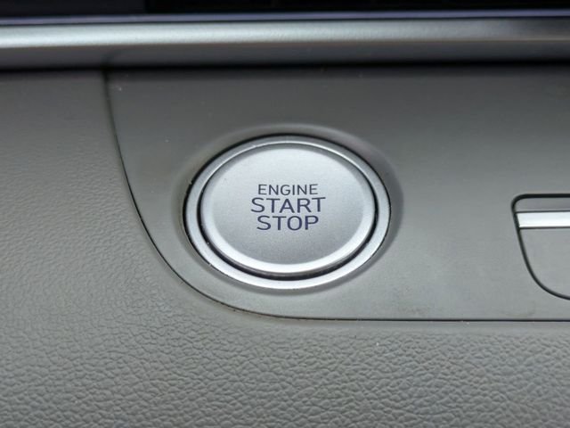 Used 2025 Blue Hyundai SEL Convenience image 33