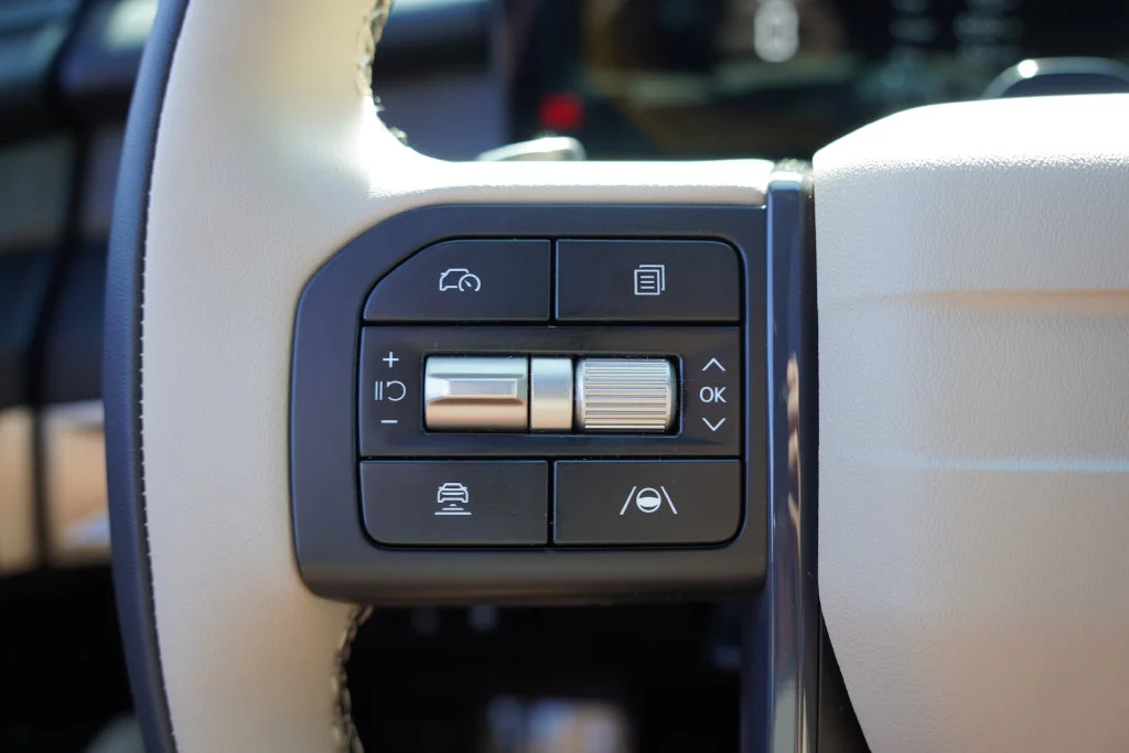 Certified Used 2027 Glacial White Kia EX image 37