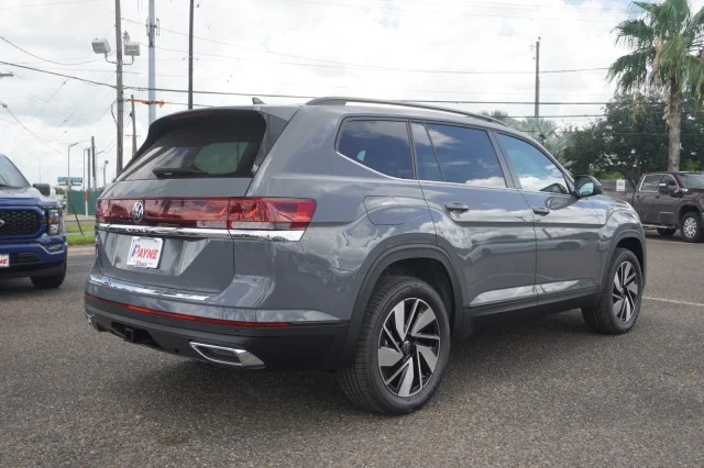 New 2026 Pure Gray Volkswagen 2.0T SE w/Technology image 7