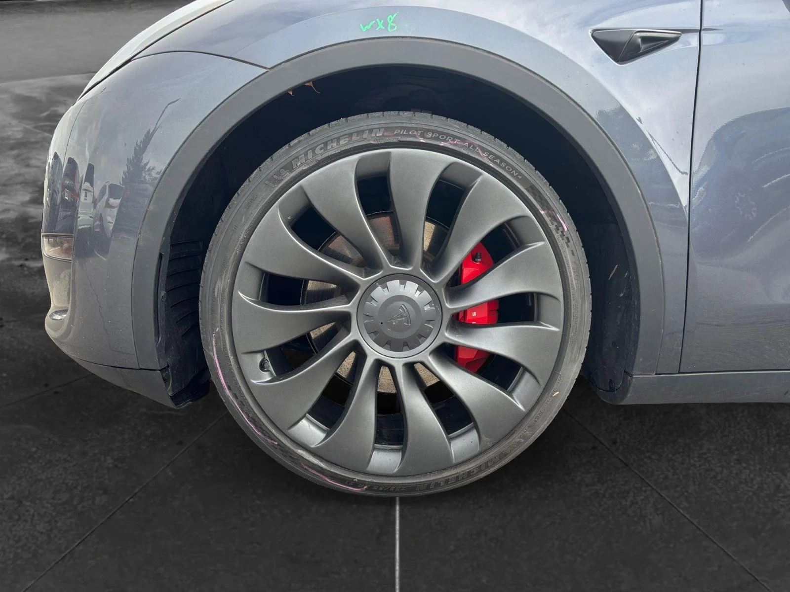 Used 2023  Tesla Performance image 9