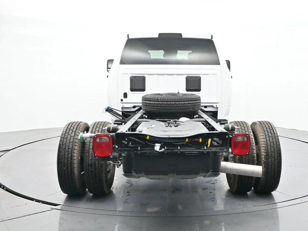 2026 RAM 3500 Chassis Tradesman - Photo 8