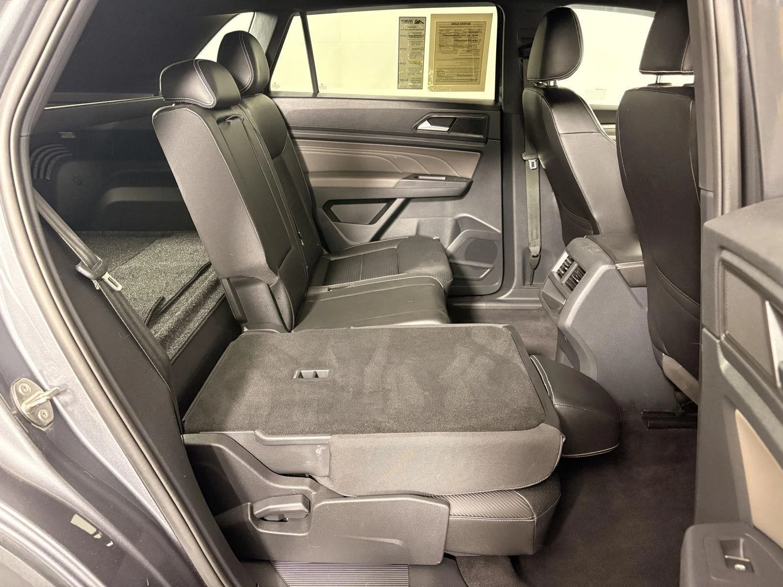 Used 2021 Platinum Gray Metallic Volkswagen 3.6L V6 SE w/Technology image 19
