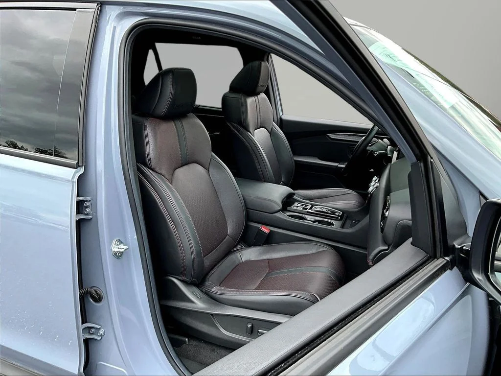 Used 2025 Sonic Gray Pearl Honda Black Edition image 33