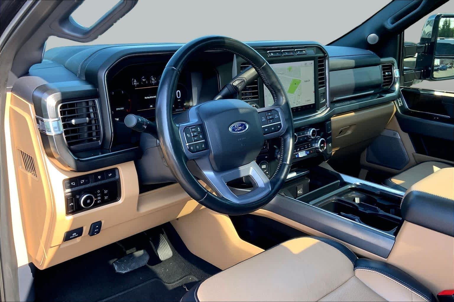 Used 2023 Agate Black Metallic Ford LARIAT image 16