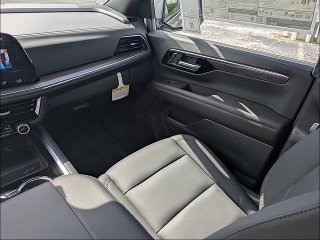 2026 Chevrolet Suburban Z71 - Photo 16