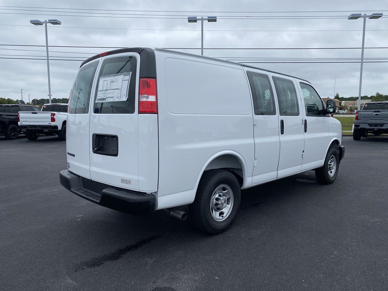 2025 Chevrolet Express Cargo Work Van - Photo 45