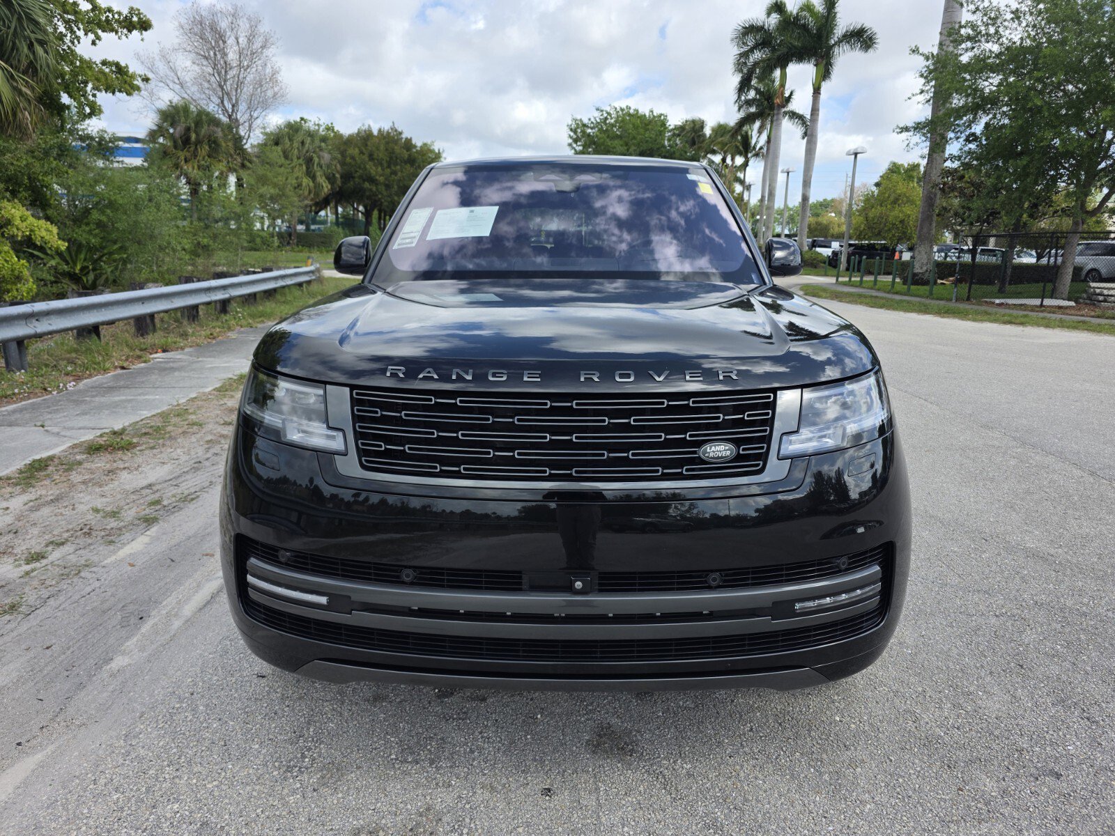 Certified Used 2023 Santorini Black Metallic Land Rover SE image 8