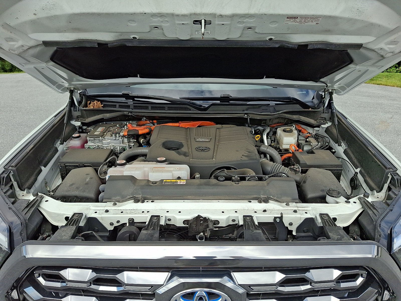 Certified Used 2024 WIND CHILL PEARL Toyota Platinum Hybrid image 28