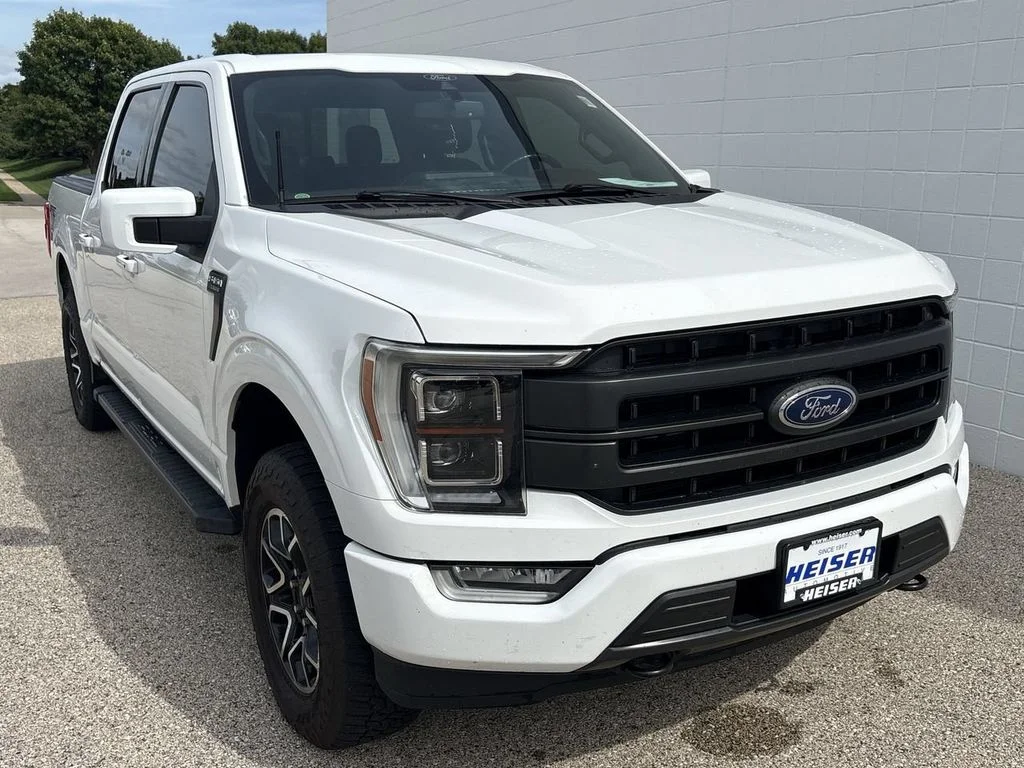 Used 2021  Ford Lariat image 14