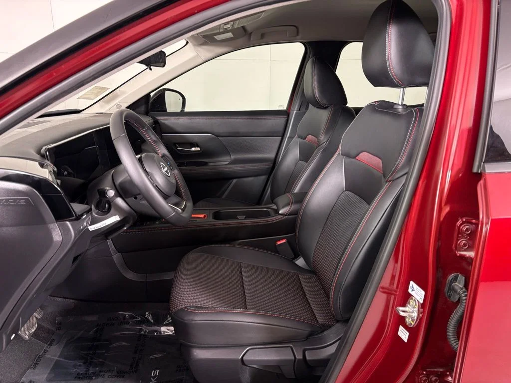 2026 Nissan KICKS SR - Photo 16