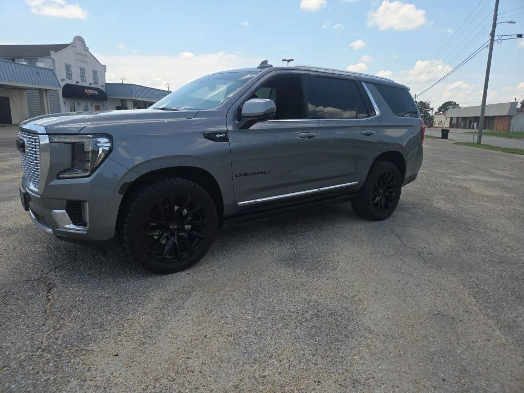 Used 2021 Gray GMC Denali image 7