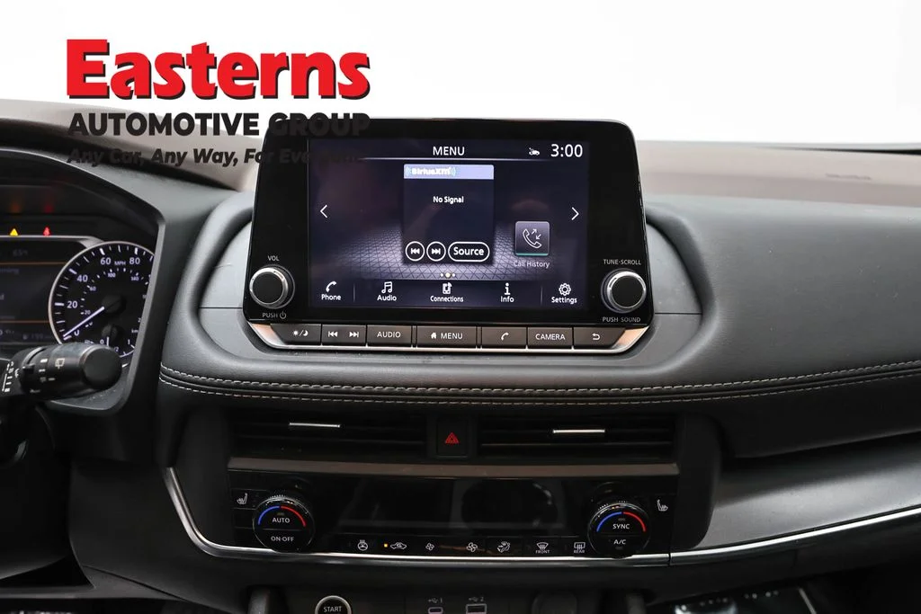 Used 2023 White Nissan SV image 12