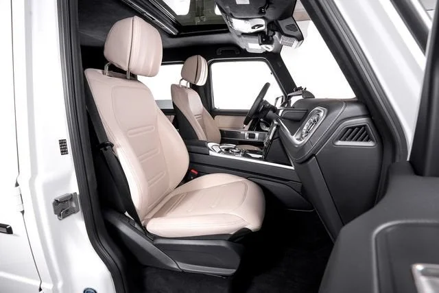 Used 2024 MANUFAKTUR Moonlight White Metallic Mercedes-Benz G 550 image 52