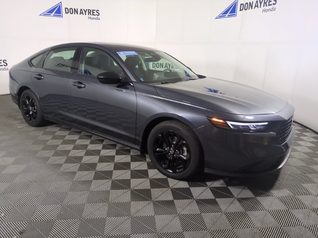 2025 Honda Accord SE - Photo 12