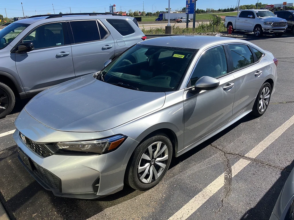 Certified Used 2025 Solar Silver Metallic Honda LX image 3