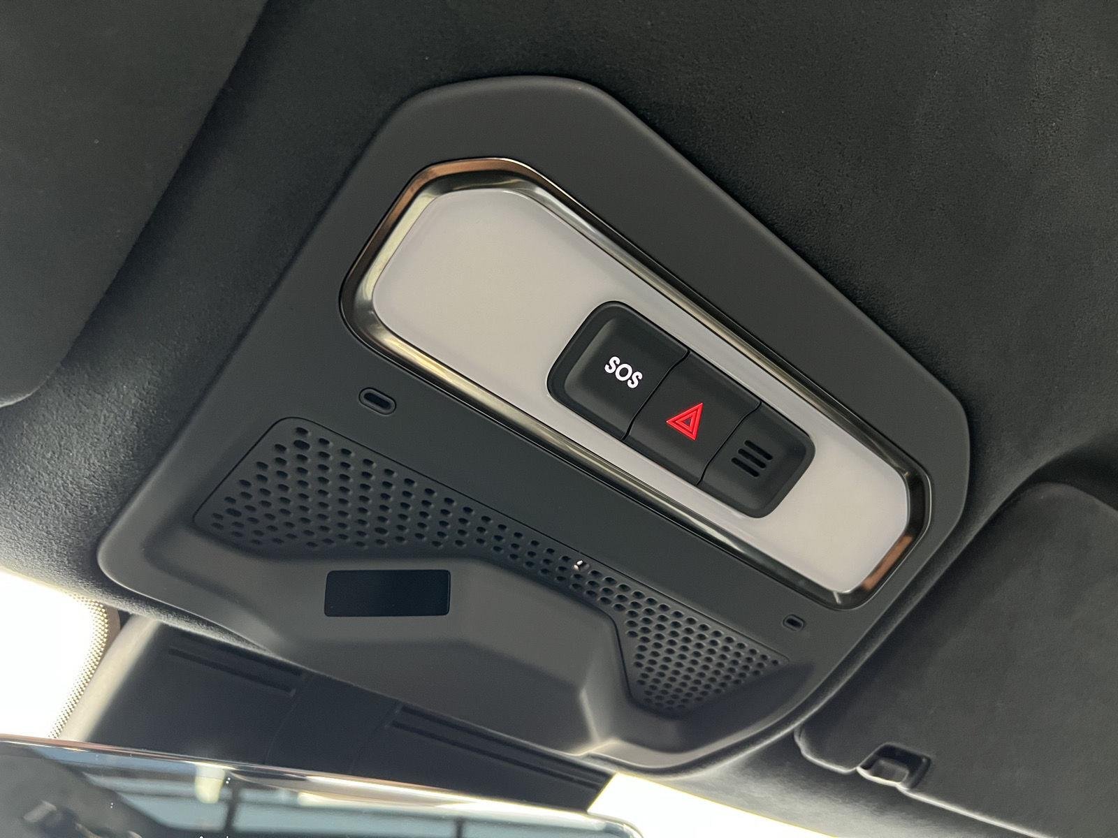2023 Rivian R1S Adventure - Photo 18