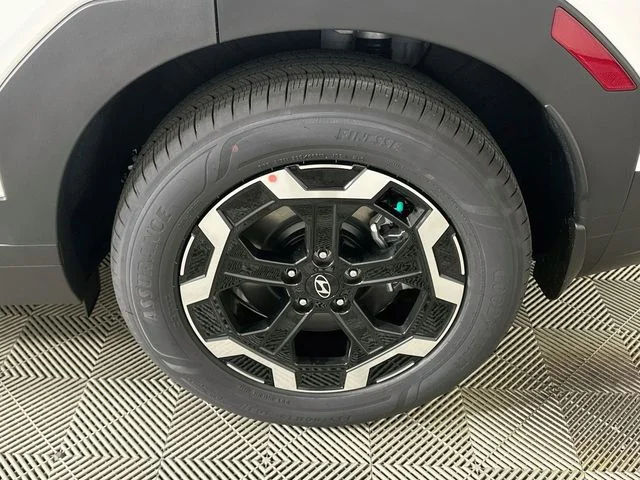 New 2027 White Hyundai SEL image 20