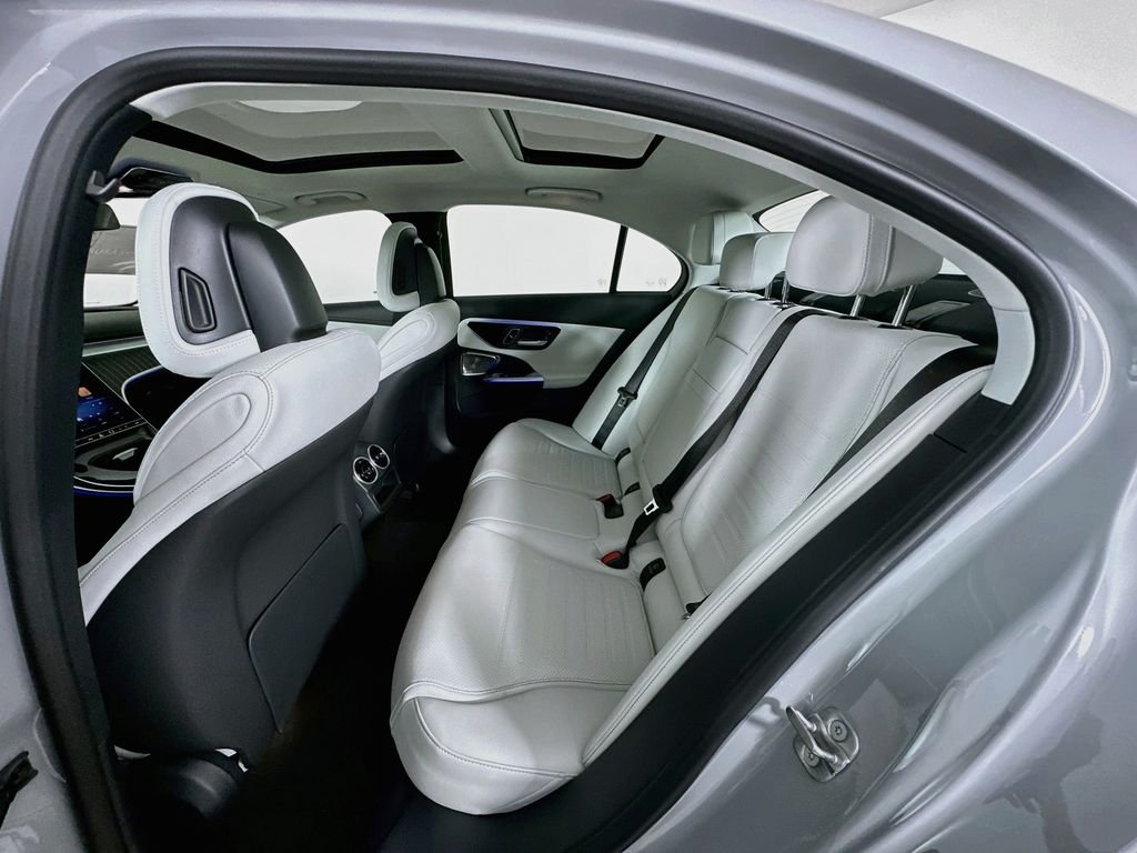 New 2026 MANUFAKTUR Alpine Grey Mercedes-Benz C 300 image 26