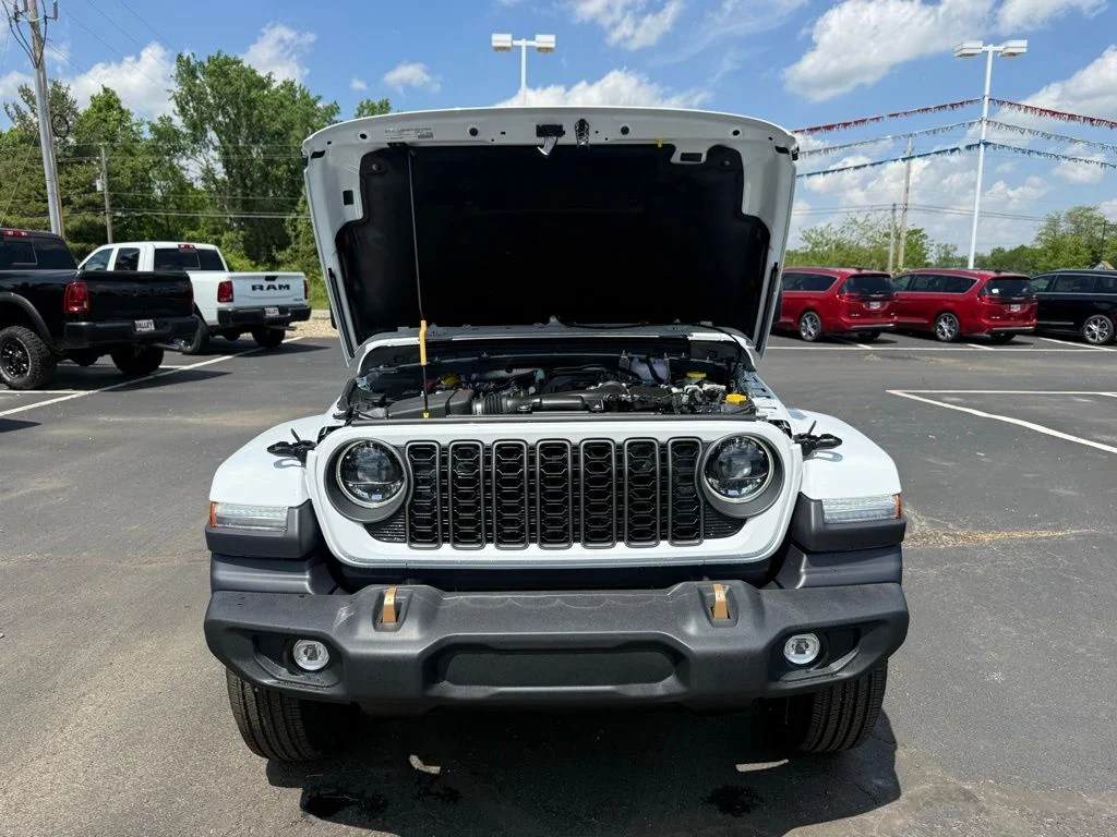 New 2026 Bright White Clear-Coat Exterior Paint Jeep 85th Anniversary Edition image 56