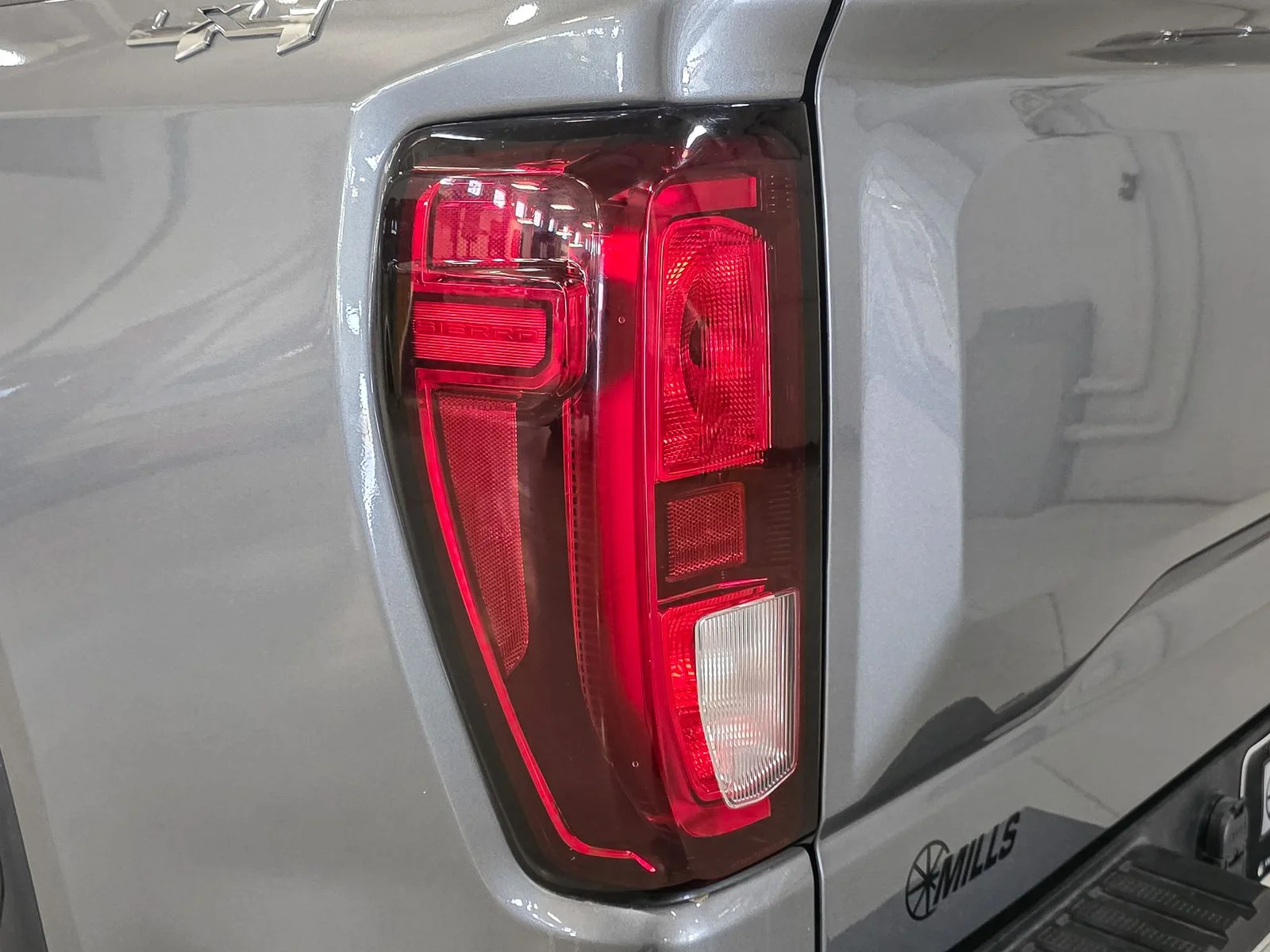 Used 2020 Gray GMC SLE image 15