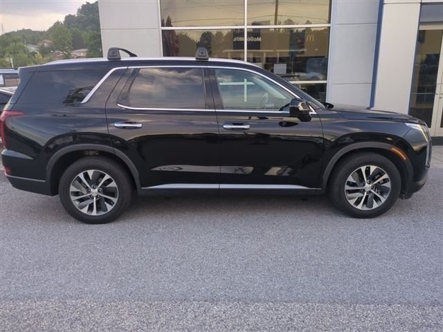 Used 2022 Black Hyundai SEL image 4