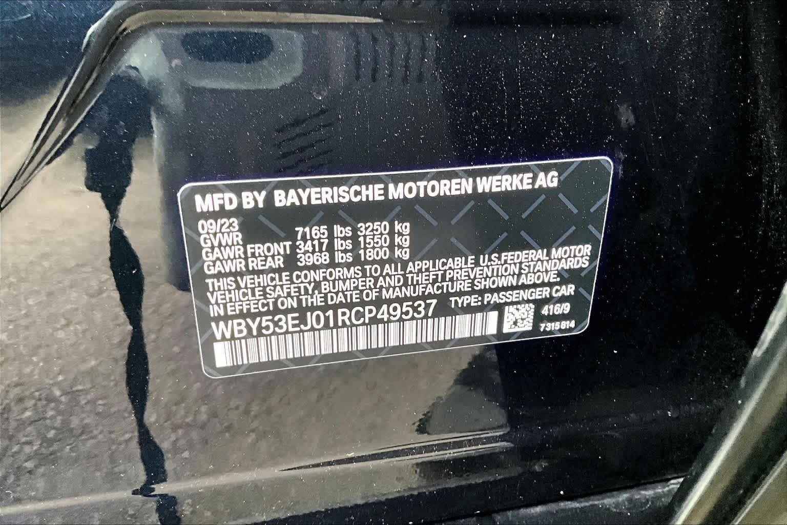 Used 2024 Carbon Black Metallic BMW xDrive60 image 31