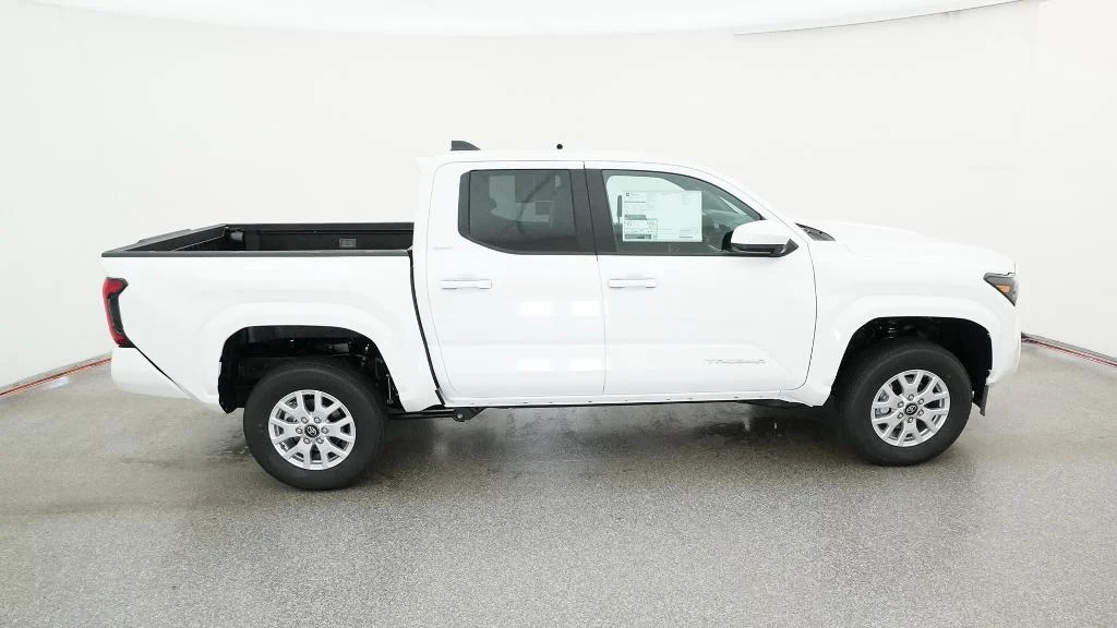 New 2026 Ice Cap Toyota SR5 image 14