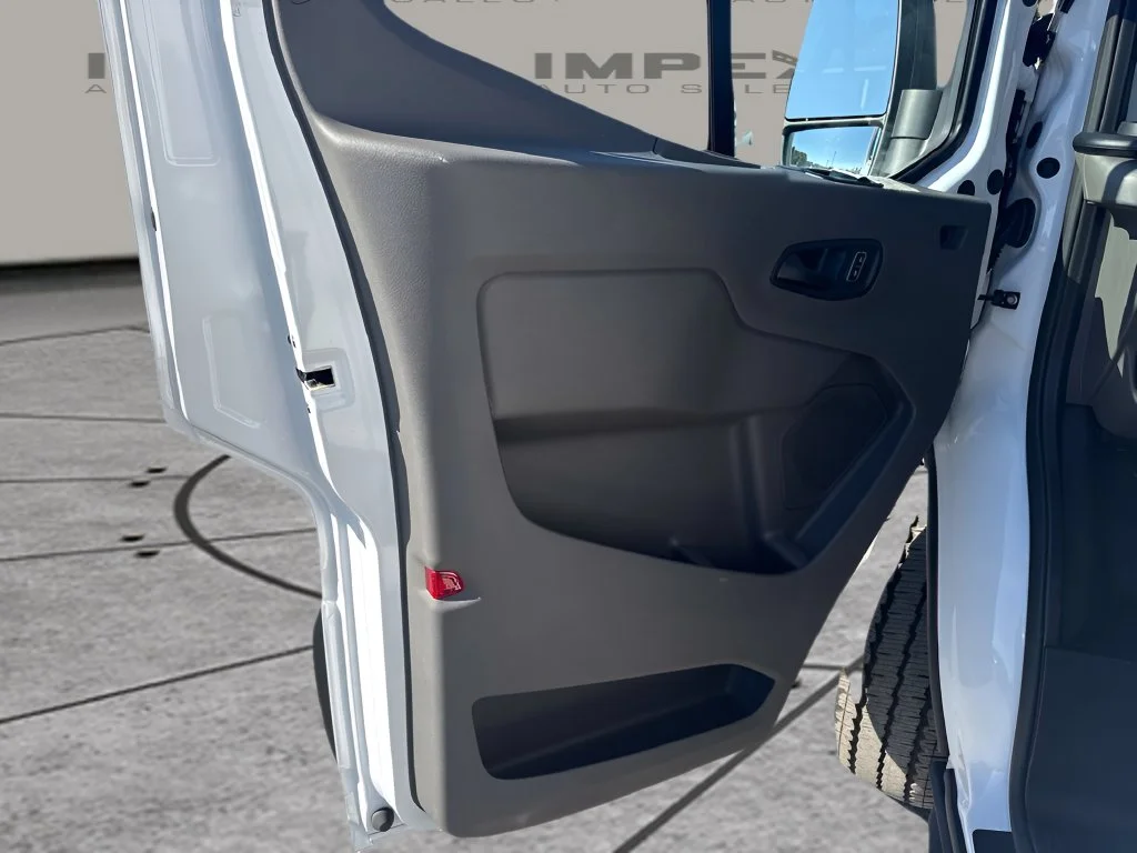 Used 2025 White Ford Base image 22