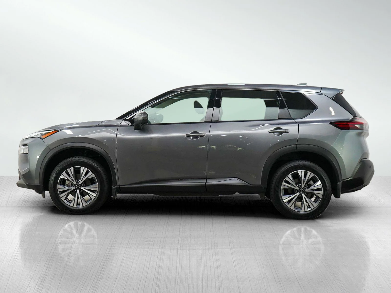 Used 2021 Nissan Rogue SV with VIN 5N1AT3BB9MC741260 for sale in Wayzata, Minnesota