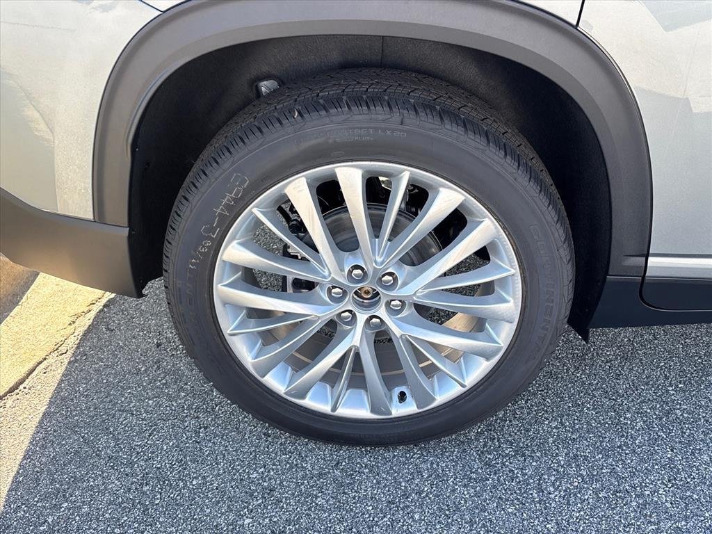 2027 Chevrolet Traverse LT - Photo 27
