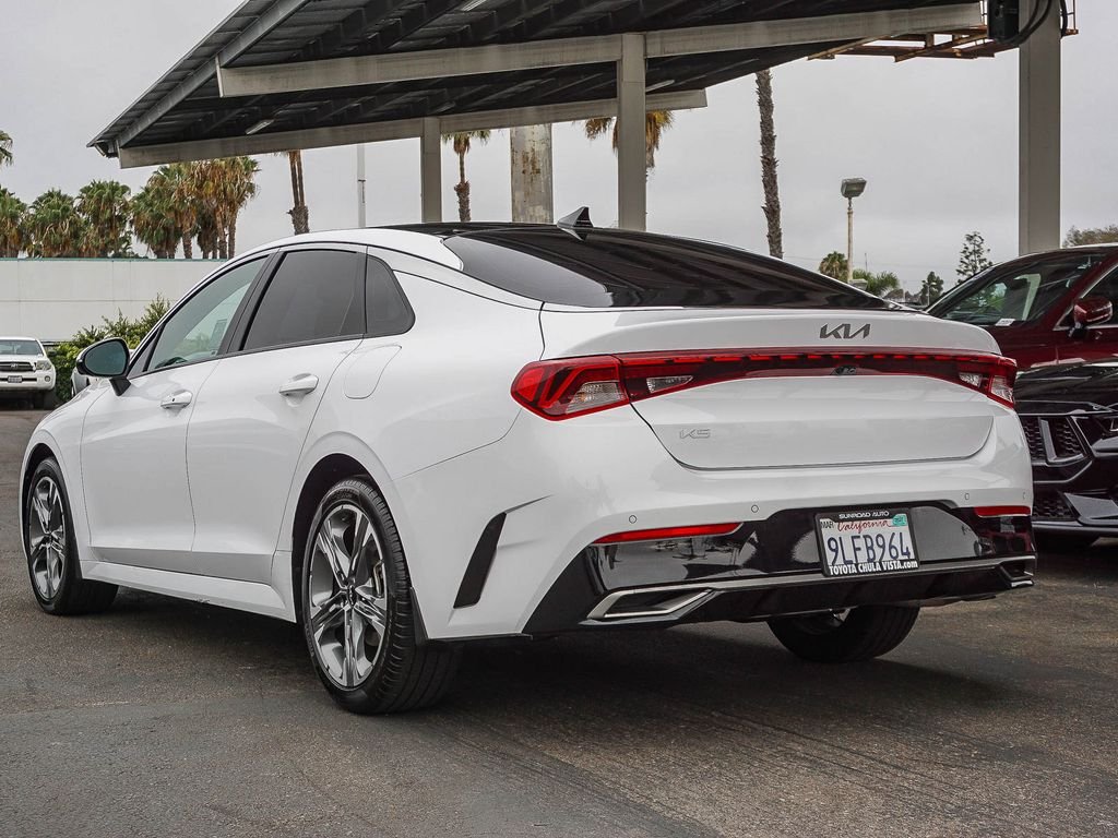 Used 2024 White Kia EX image 5
