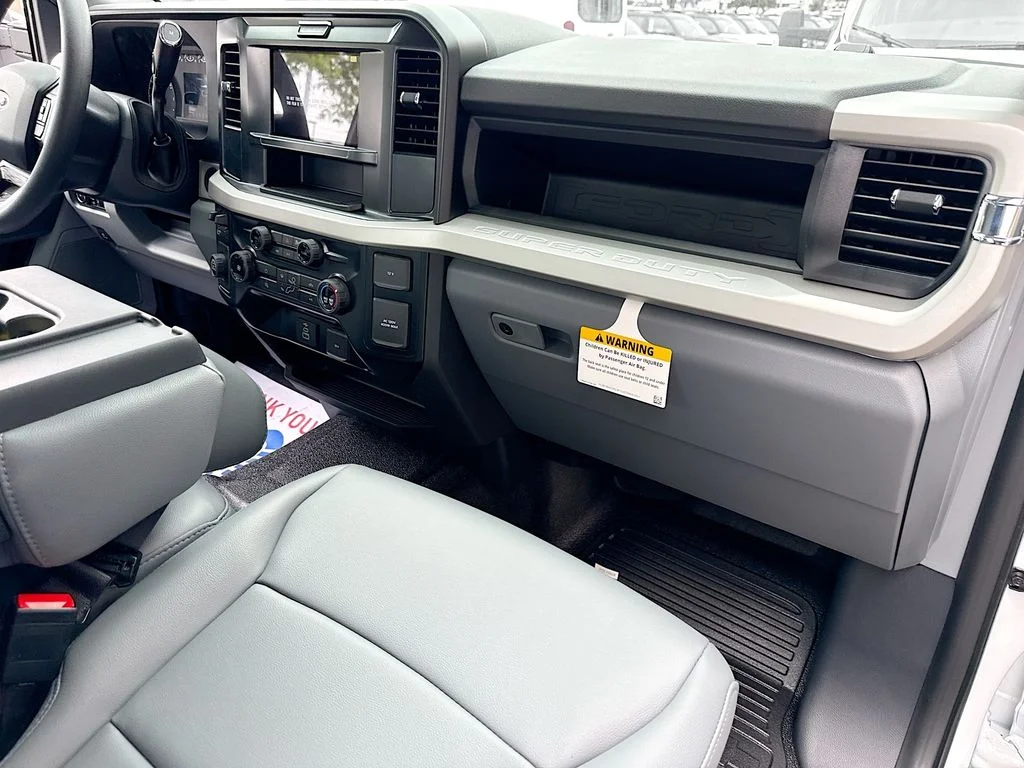 New 2026 Oxford White Ford XL image 26