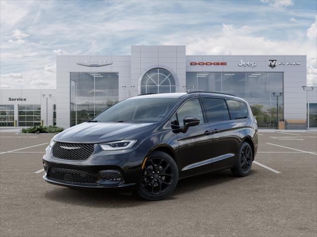 New 2026 Diamond Black Crystal Pearl-Coat Exterior Paint Chrysler Select image 53