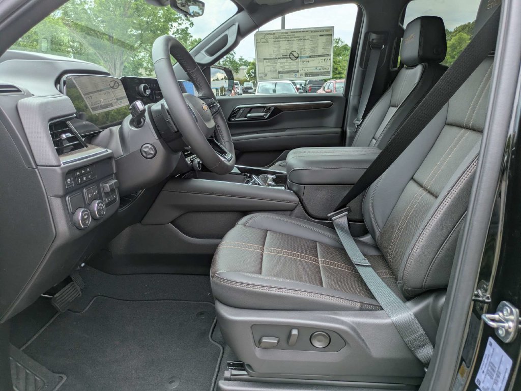 New 2026 Black Chevrolet High Country image 22