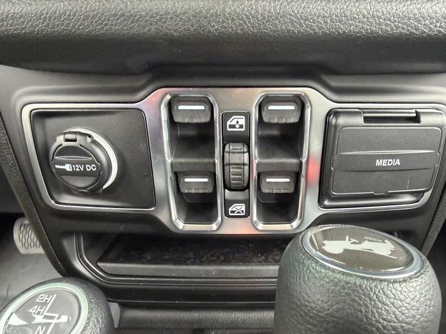 New 2026 Black Clear-Coat Exterior Paint Jeep Sport S image 29