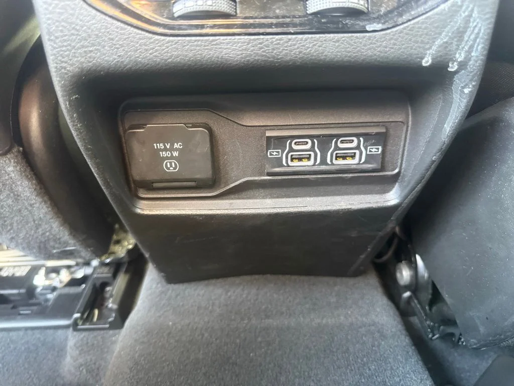 Used 2024 Silver Jeep Altitude X image 33